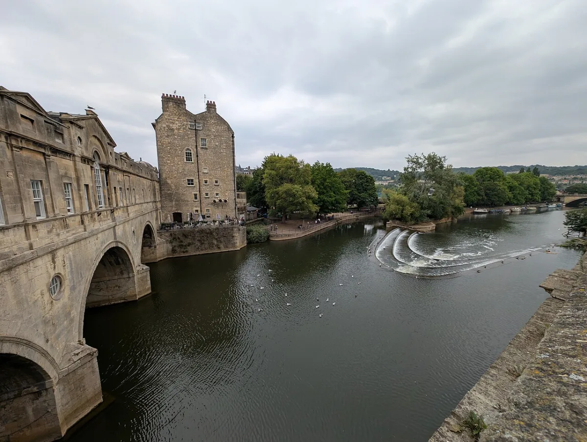 Pulteney Bridge and the weir, free to everyone at all times